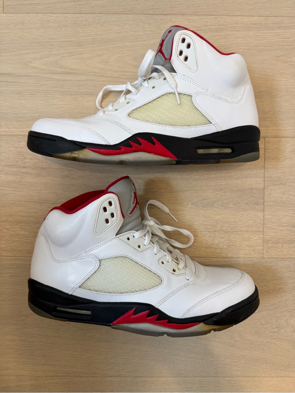 Jordan White / Red / Black Retro High-Top Sneakers